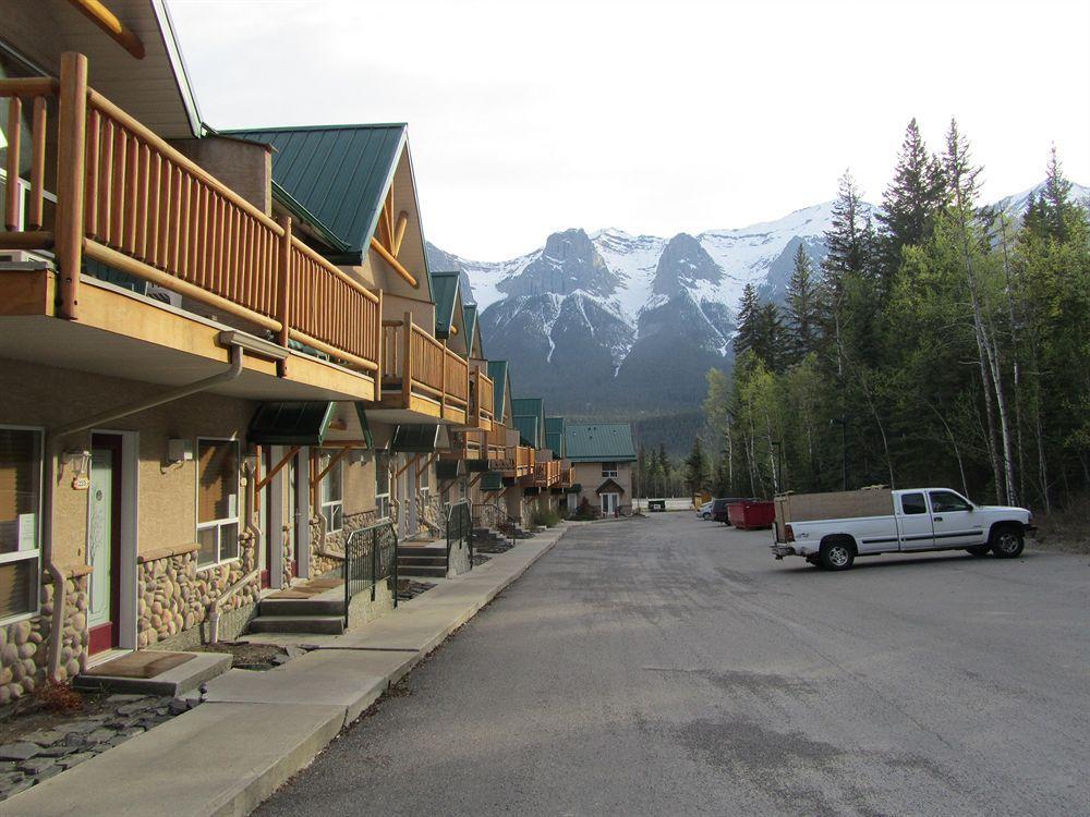 Inn Of The Rockies Canmore Exterior foto